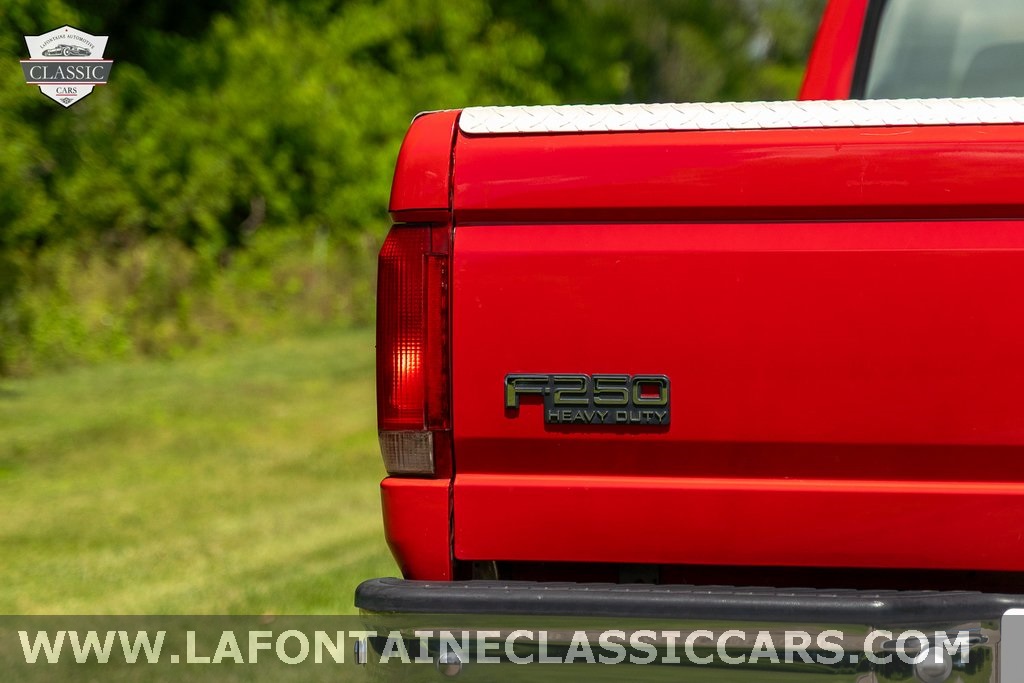 1997 Ford F-250 XLT photo 29