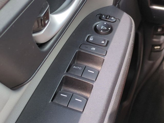 2019 Honda CR-V LX photo 19