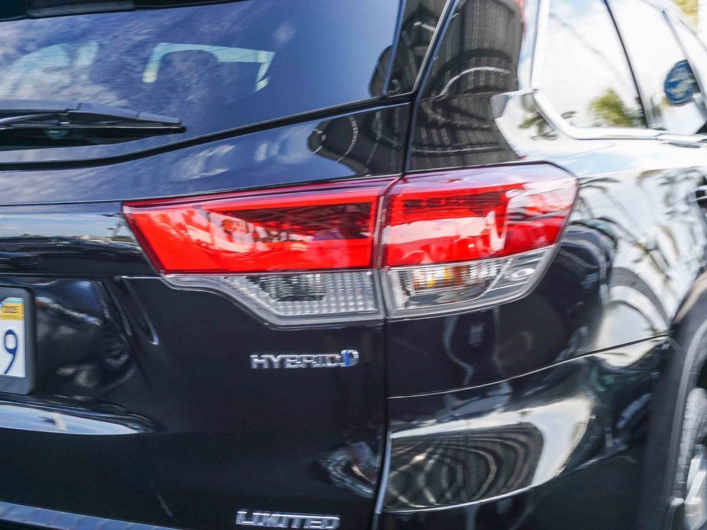 2017 Toyota Highlander Hybrid Limited photo 2