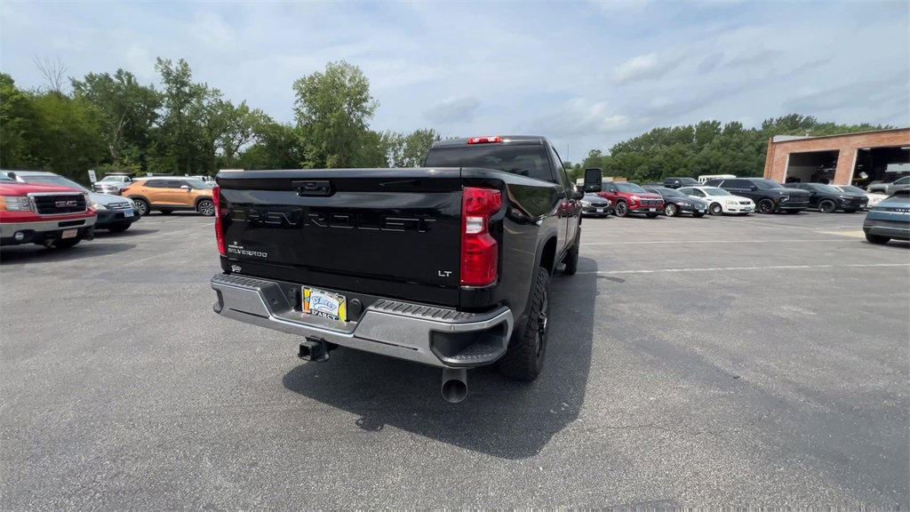 2025 Chevrolet Silverado 3500HD LT photo 7