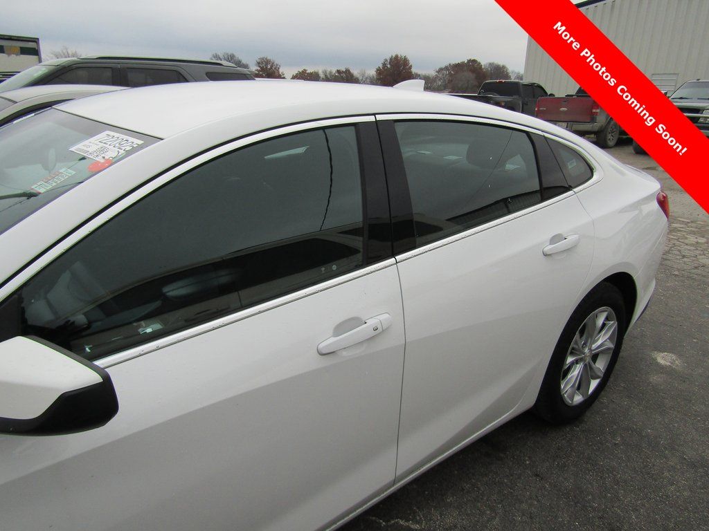 Used 2023 Chevrolet Malibu 1LT with VIN 1G1ZD5ST8PF218400 for sale in Kansas City