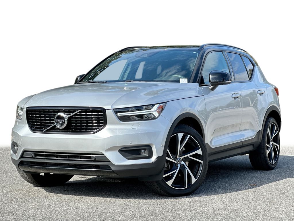 2019 Volvo XC40 R-Design's photo