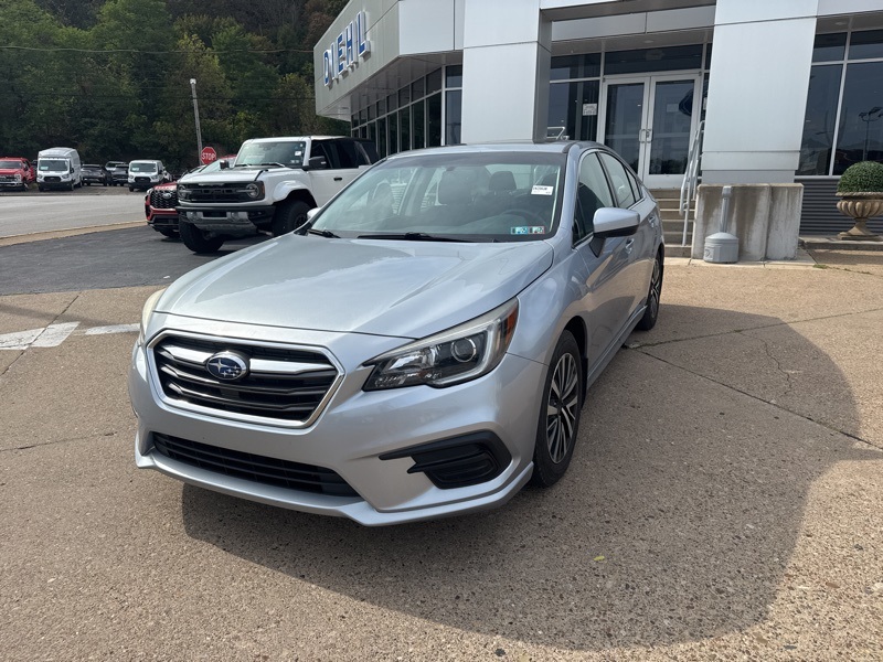 2018 Subaru Legacy 2.5i photo 2