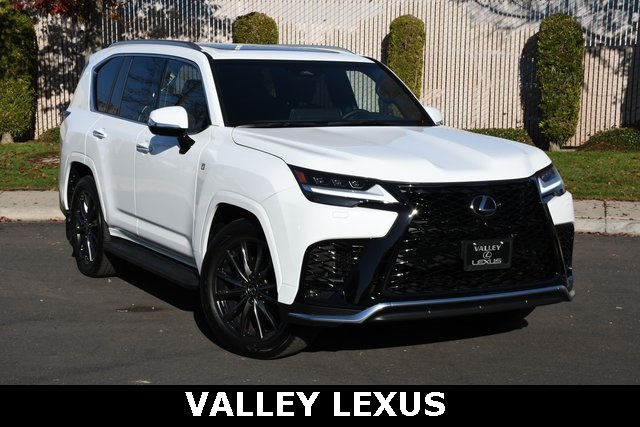 2025 Lexus LX F-Sport's photo