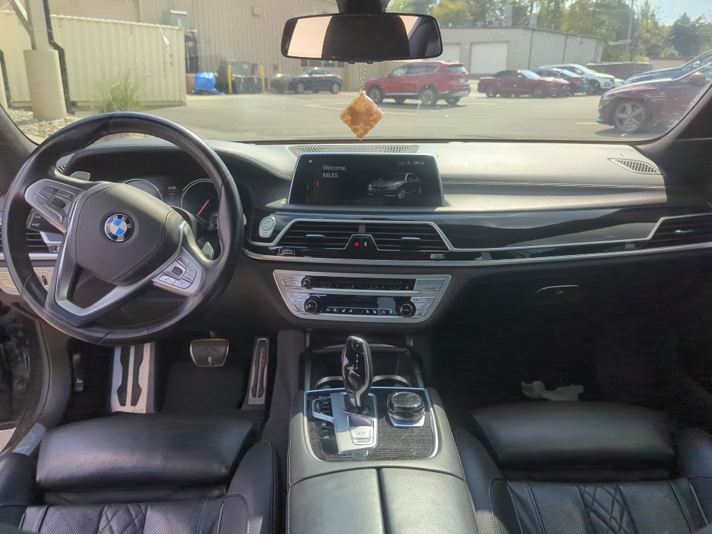 2019 Bmw 750i Sedan photo 12