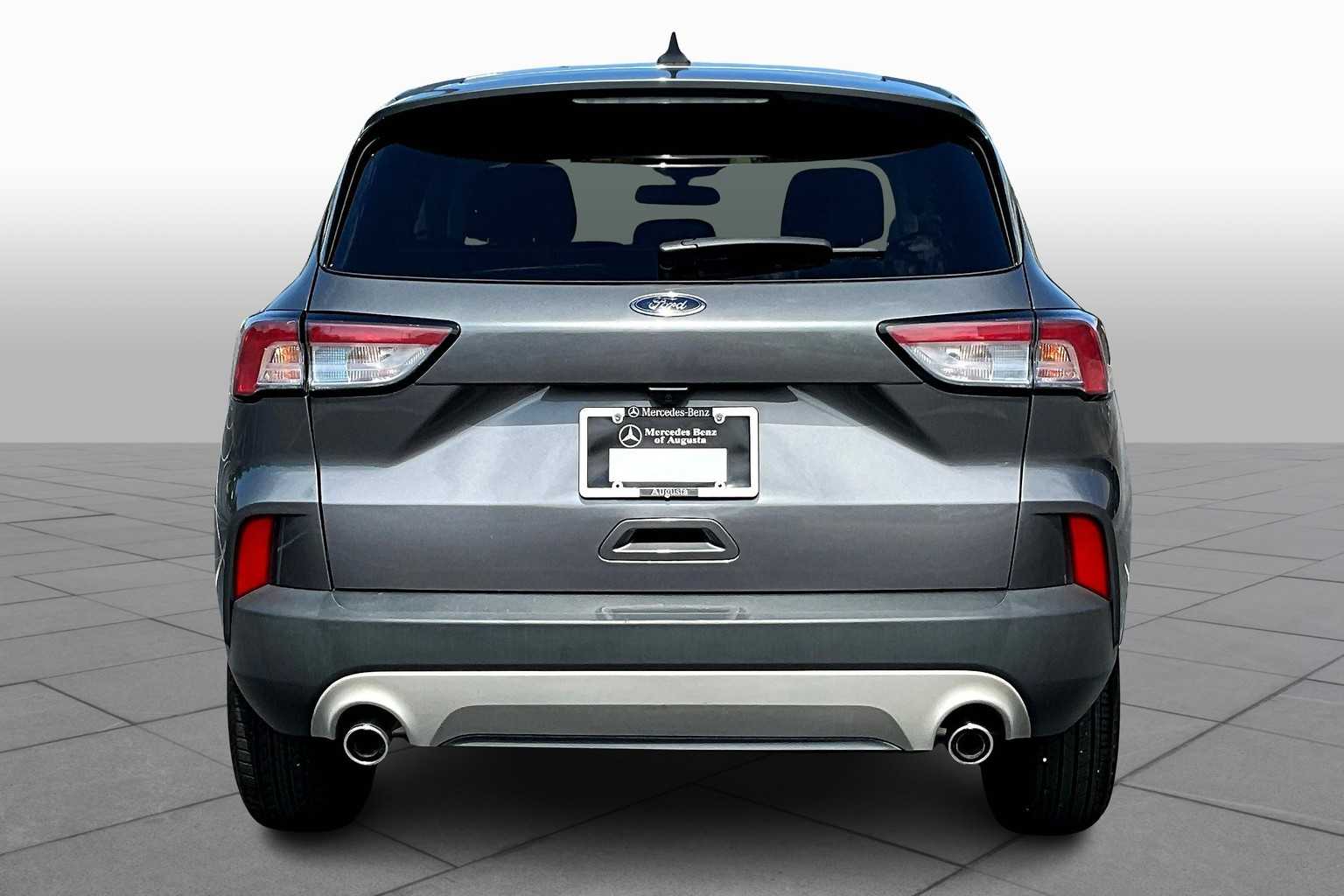 Image of Pre-Owned 2022 Ford Escape SE