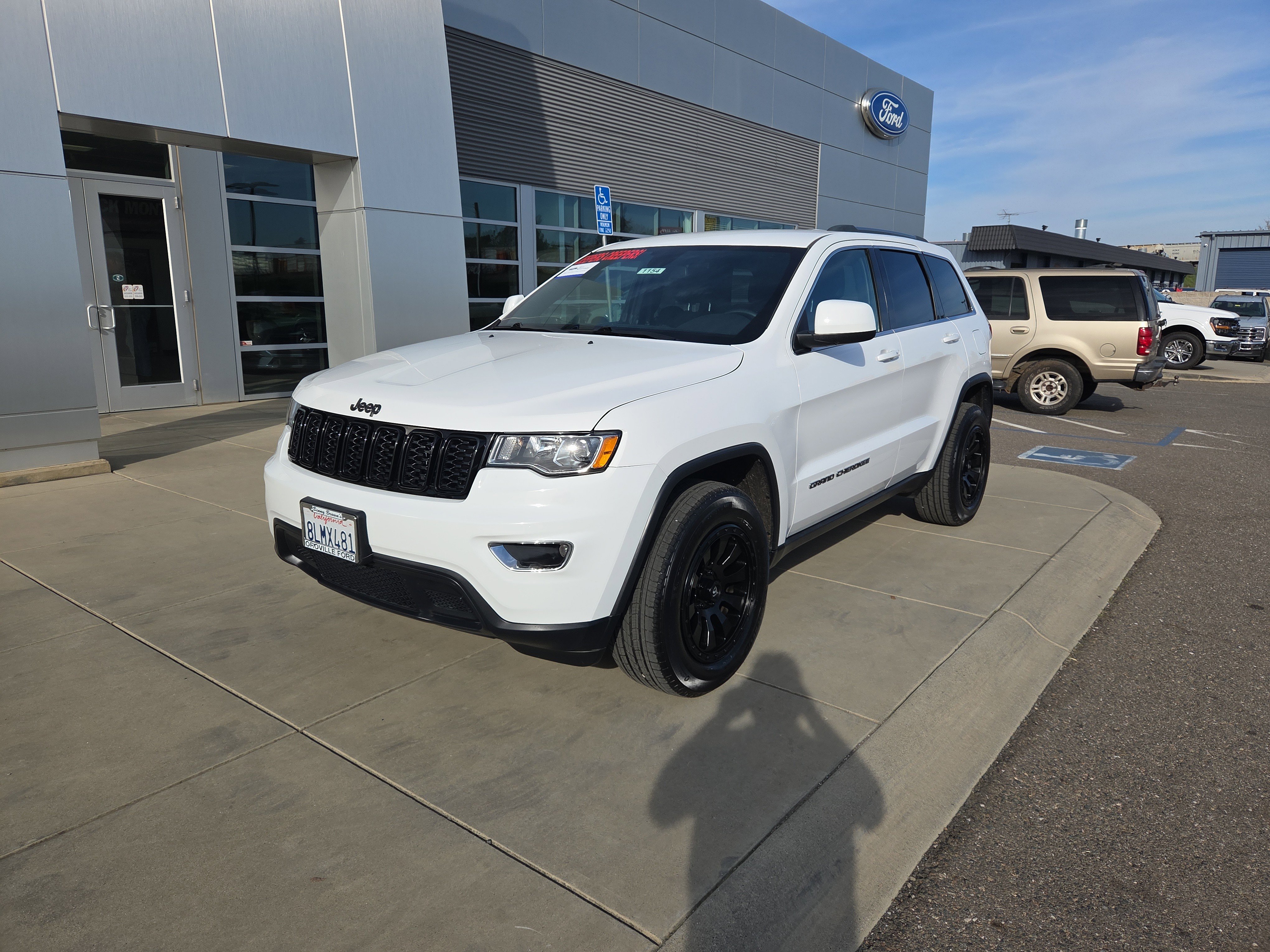 2019 Jeep Grand Cherokee Laredo E