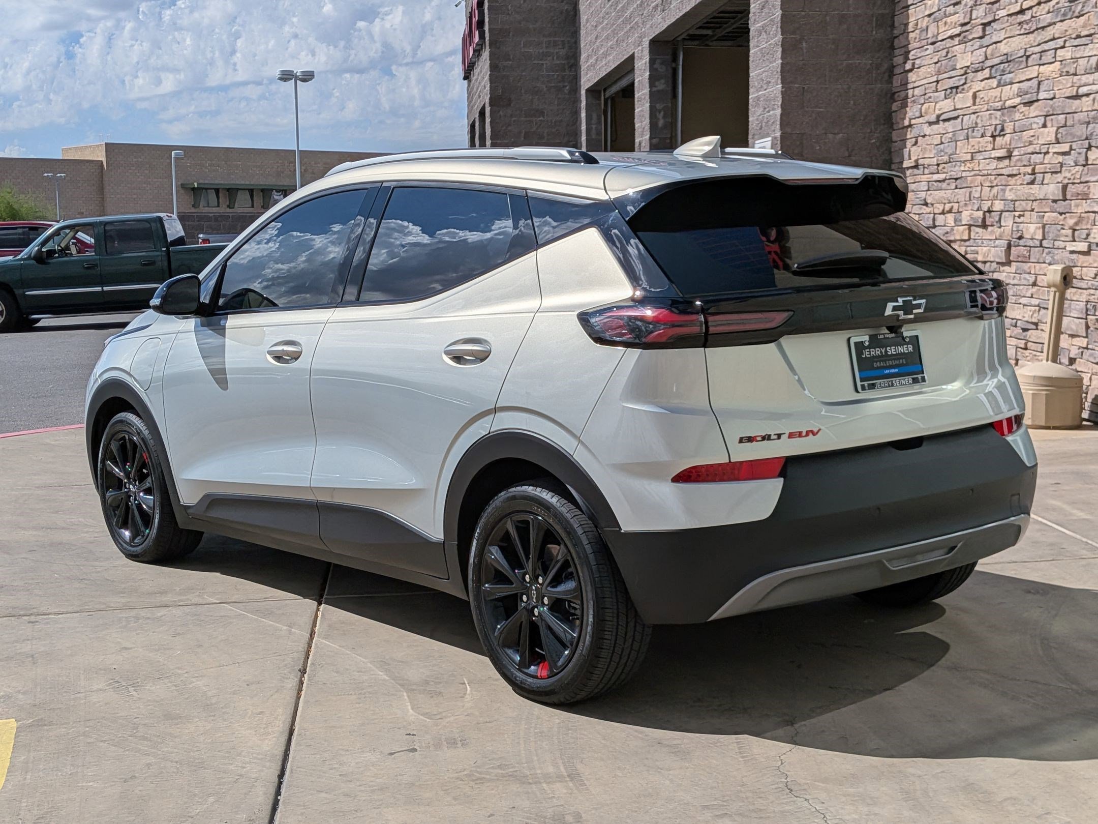 2023 Chevrolet Bolt EUV photo 3