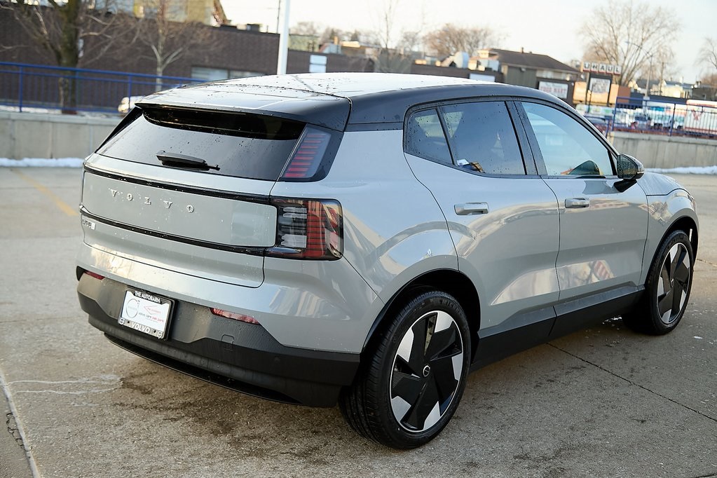 2026 VOLVO EX30 - Image 8