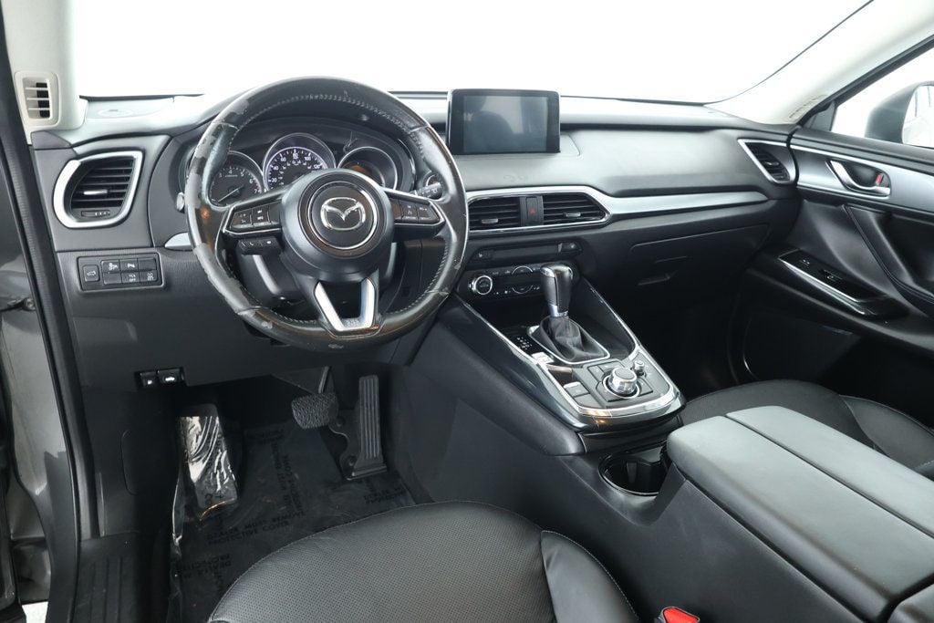 2017 Mazda CX-9 Touring photo 6