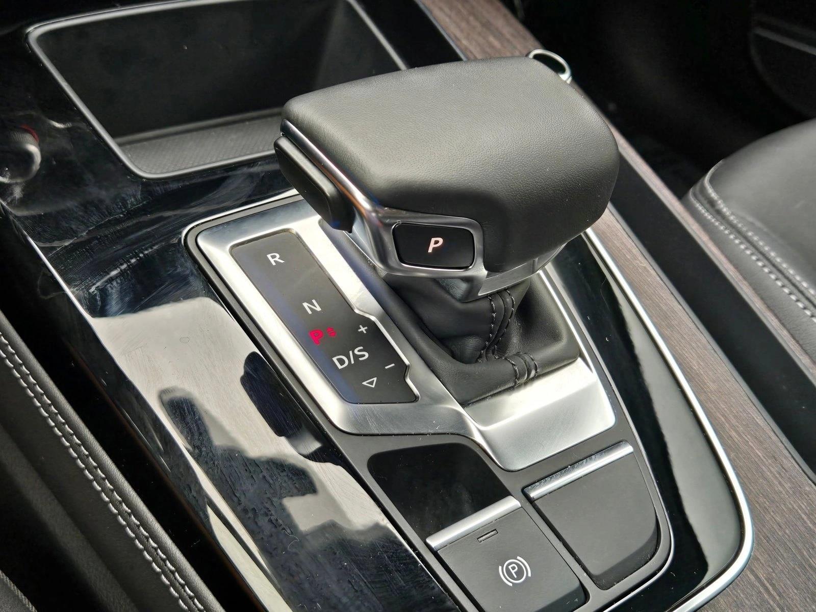 2023 Audi Q5 S line Premium Plus 45 TFSI photo 12