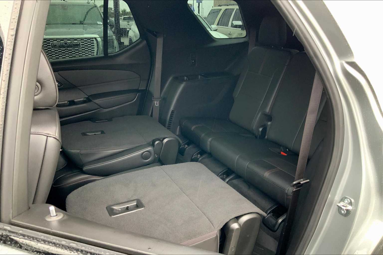 2023 Chevrolet Traverse RS photo 19