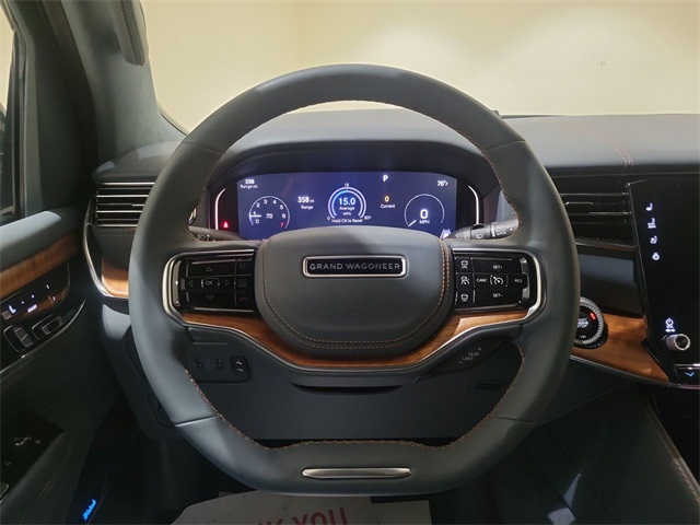 2022 Jeep Grand Wagoneer II photo 3