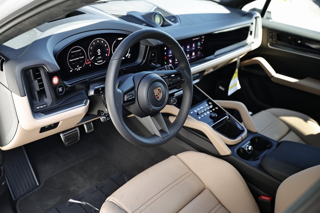 2026 Porsche Cayenne S E-Hybrid Coupe photo 4