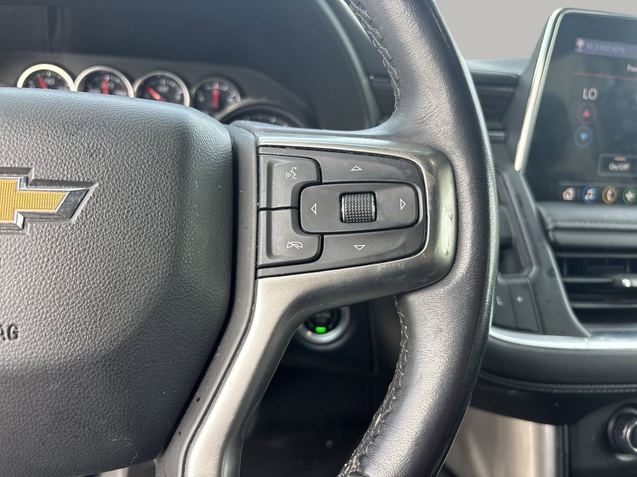 2021 Chevrolet Suburban LT photo 25