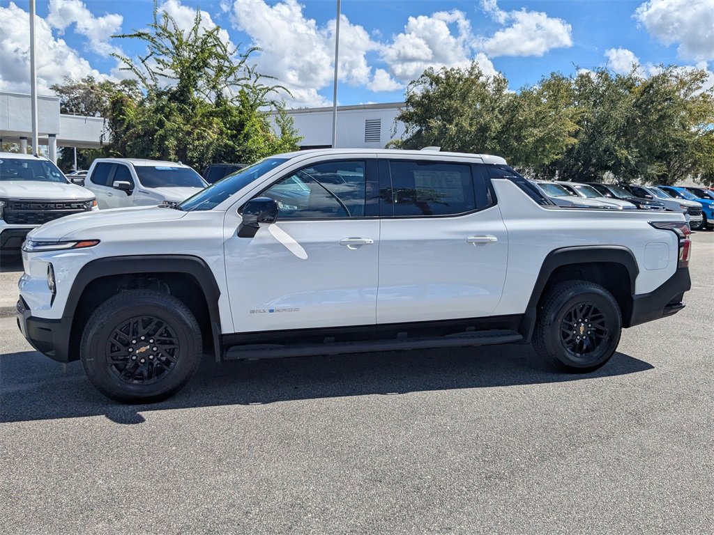 2026 Chevrolet Silverado EV photo 8