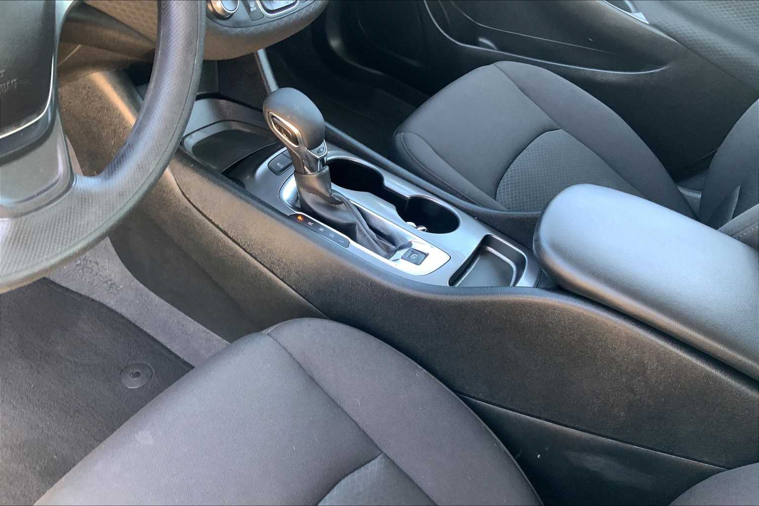 2024 Chevrolet Malibu LS photo 14