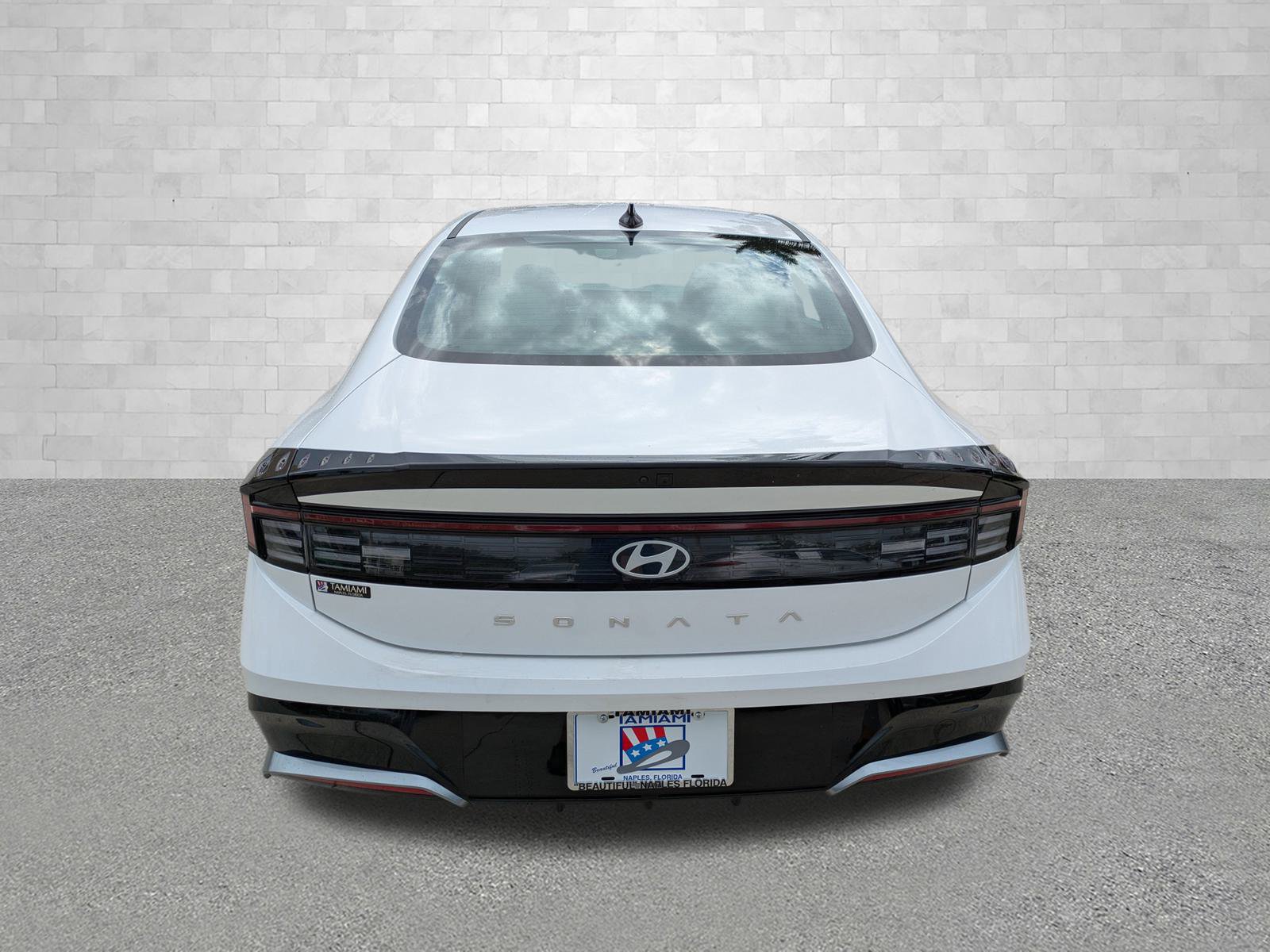 2024 Hyundai Sonata SEL photo 2