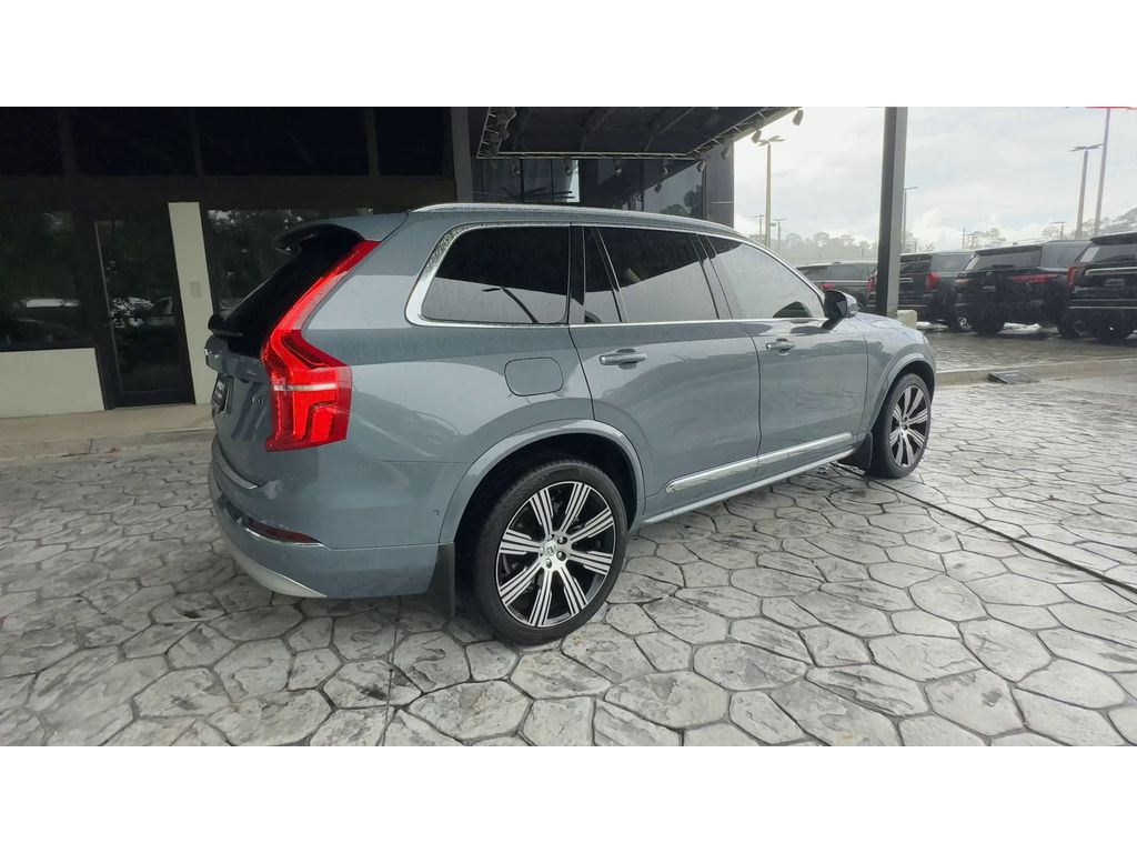 2022 Volvo XC90 T6 Inscription photo 8
