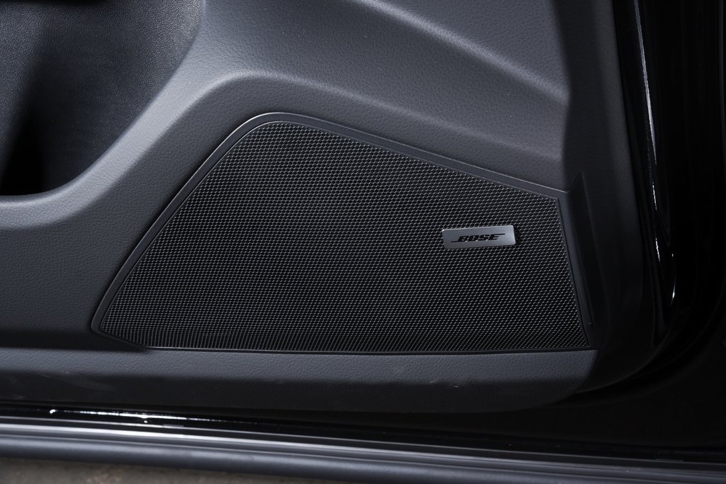 2025 Porsche Cayenne Coupe photo 25