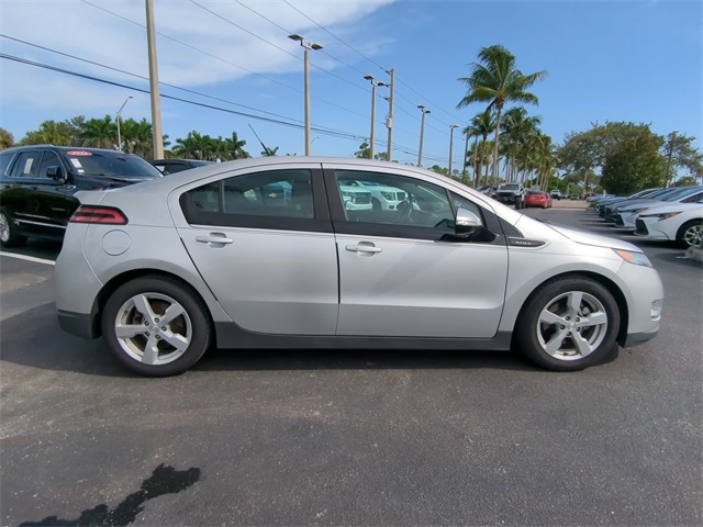 2014 Chevrolet Volt Base photo 3
