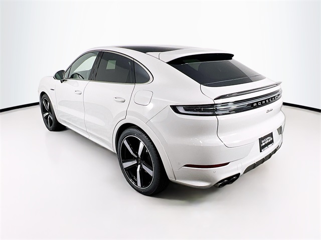 2026 Porsche Cayenne E-Hybrid Coupe photo 3