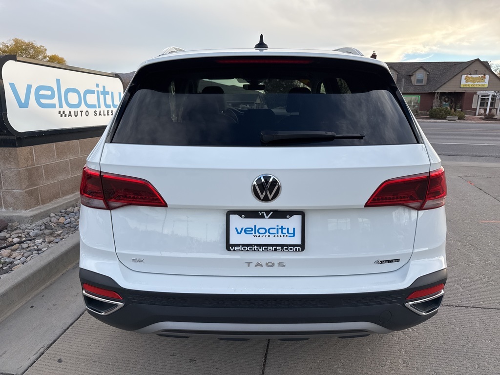 2024 Volkswagen Taos SE photo 4