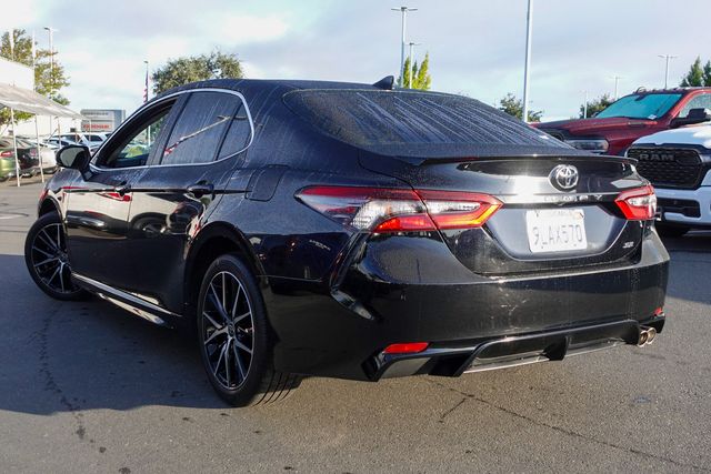 2024 Toyota Camry SE photo 8