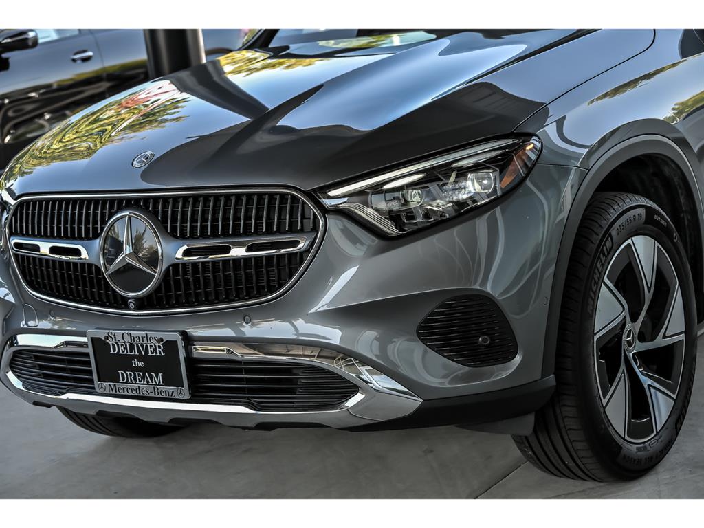 2023 Mercedes Benz GLC 300 4MATIC photo 2
