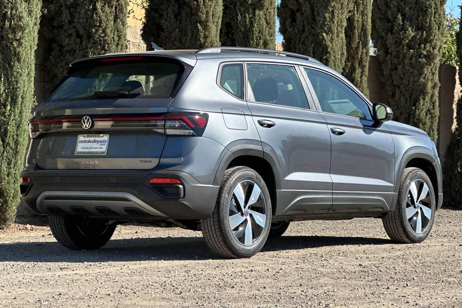 2025 Volkswagen Taos S photo 4