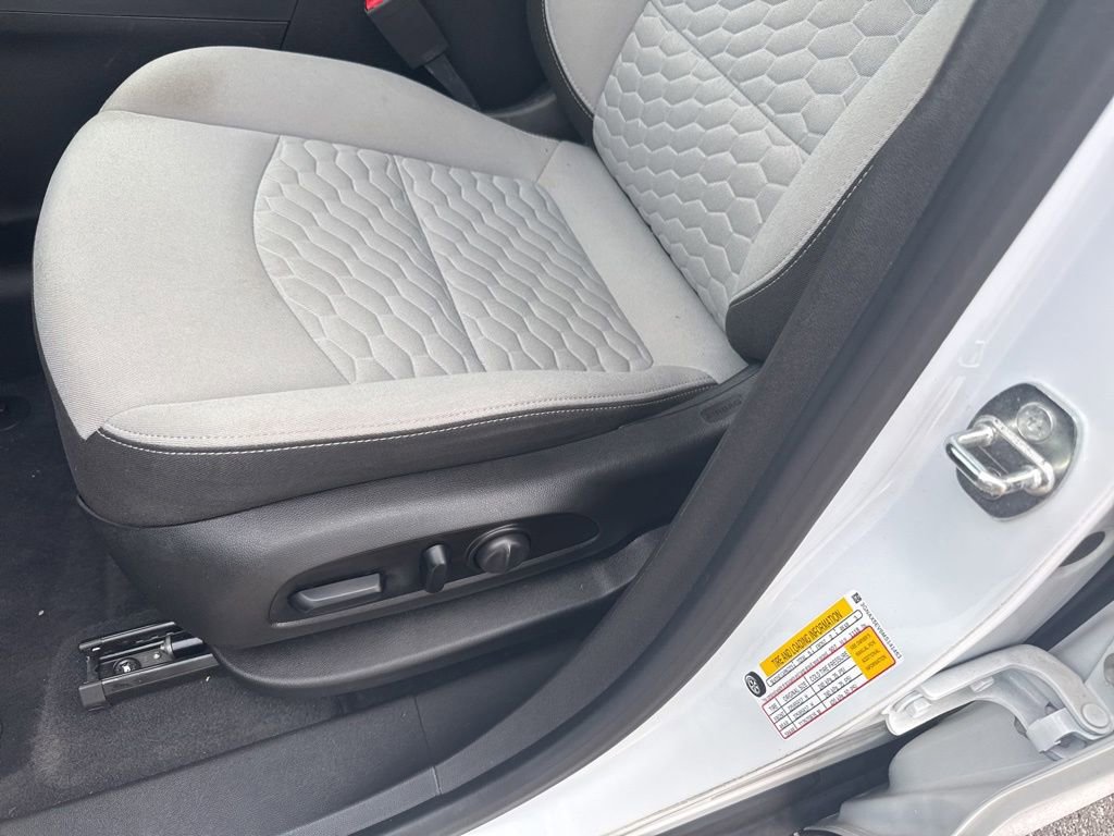 2021 Chevrolet Equinox LS photo 19