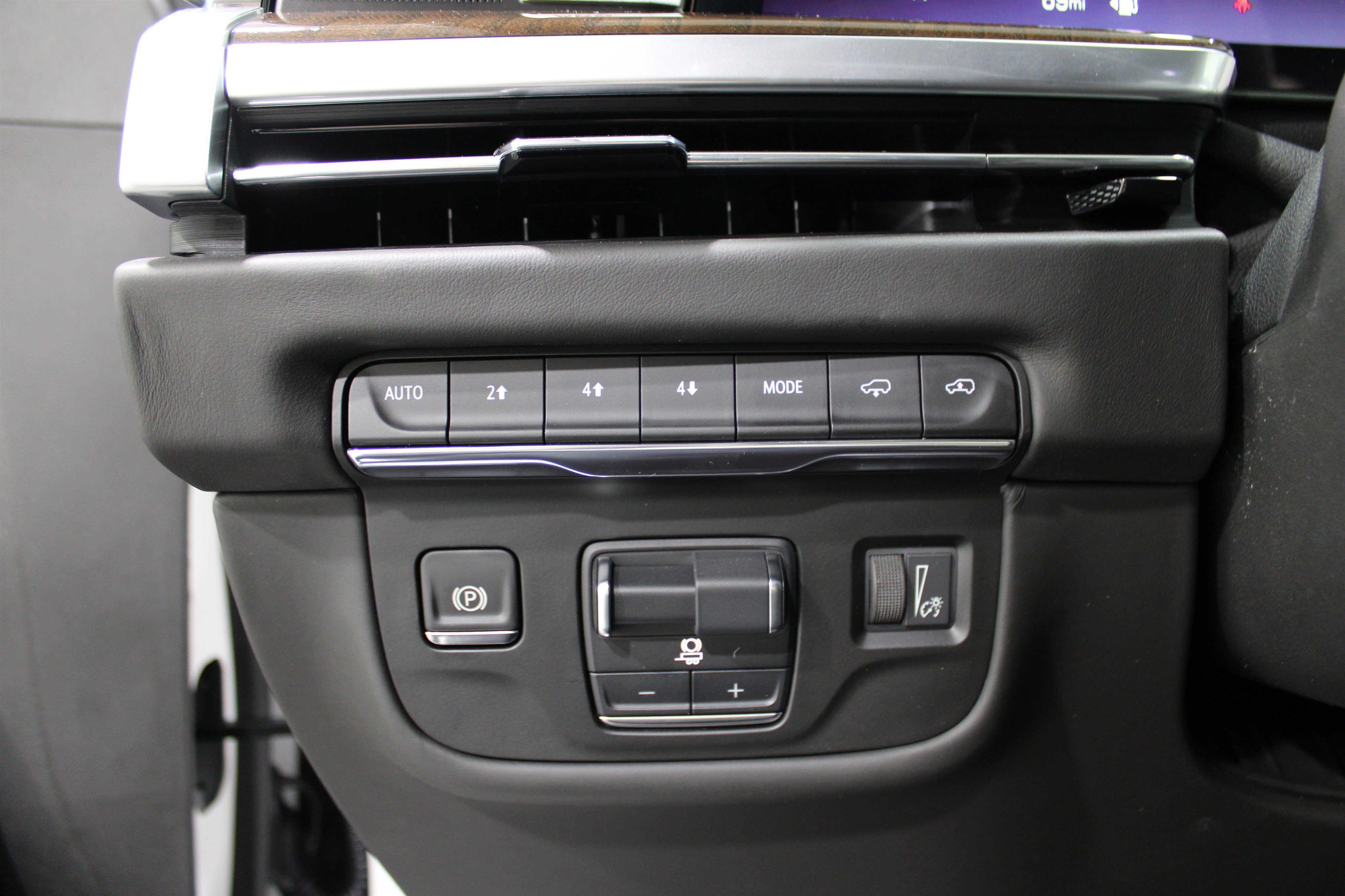 2025 Cadillac Escalade Premium Luxury Platinum photo 5
