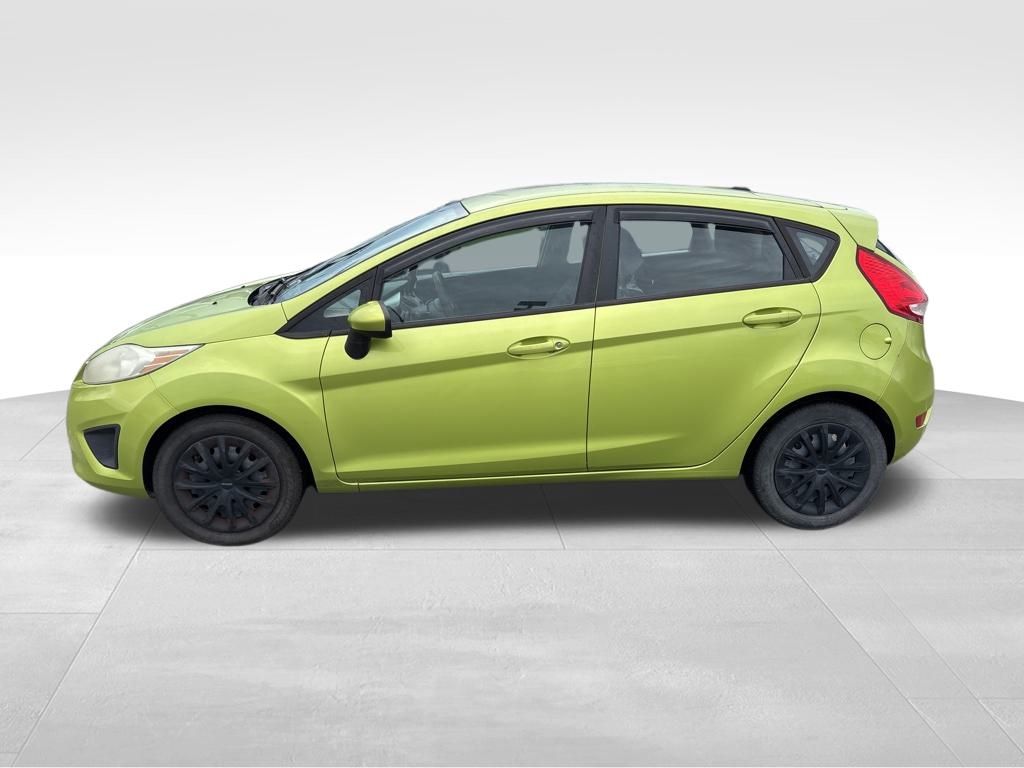 2011 Ford Fiesta SE photo 2