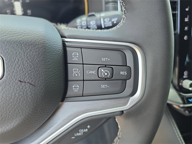 2025 Jeep Wagoneer Series II photo 21
