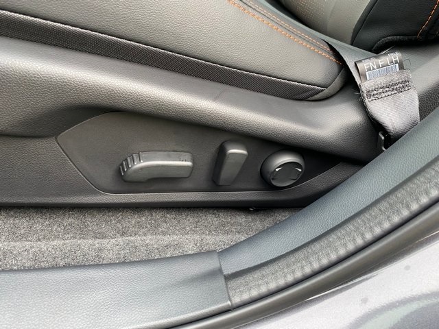 2025 Subaru Crosstrek Limited photo 12