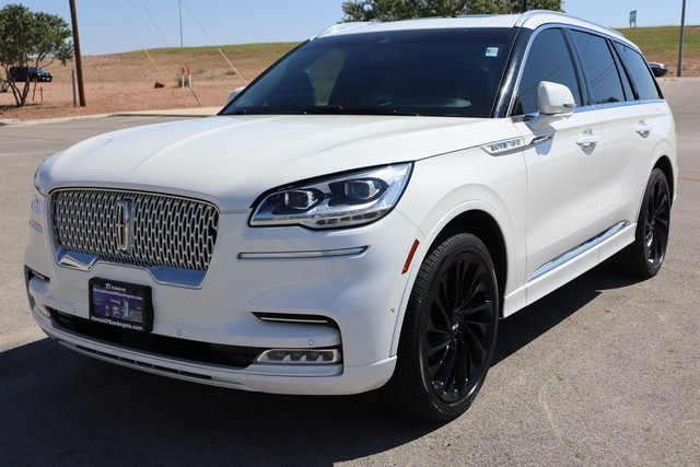 2022 Lincoln Aviator Reserve's photo