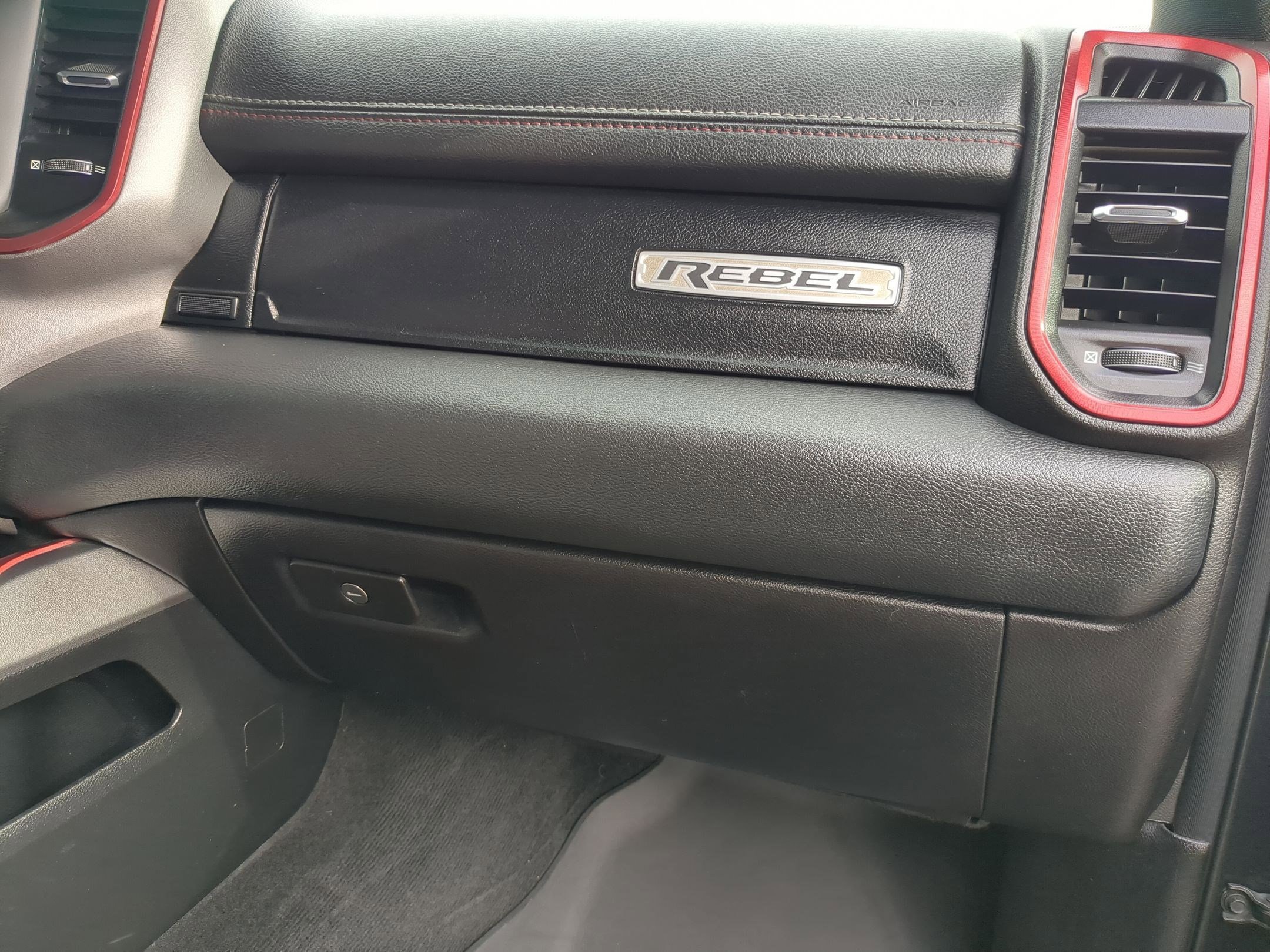 2019 Ram 1500 Rebel photo 19