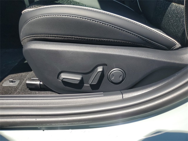 2025 Kia K4 GT-Line photo 15