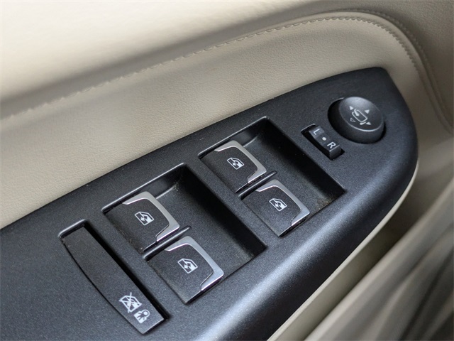 2015 Cadillac SRX Performance photo 22