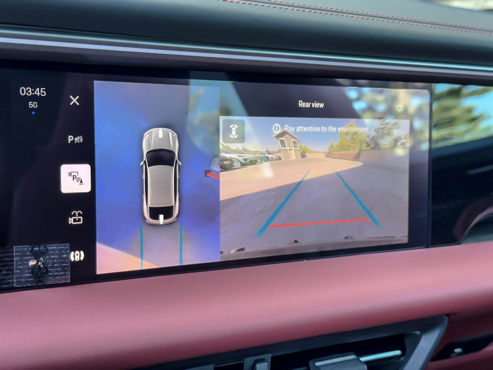2025 Porsche Macan Electric photo 19