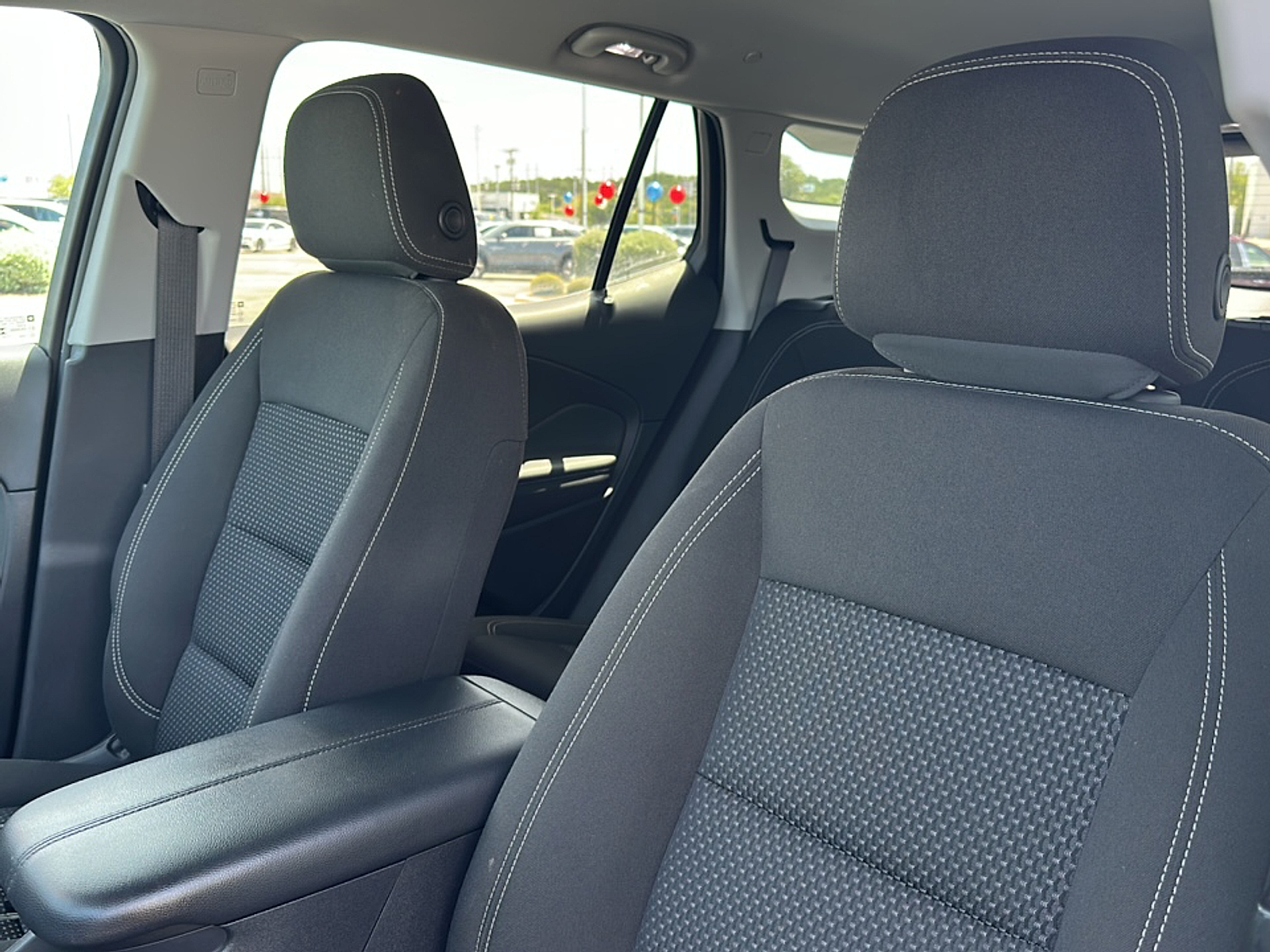 2023 Gmc Terrain SLE photo 2