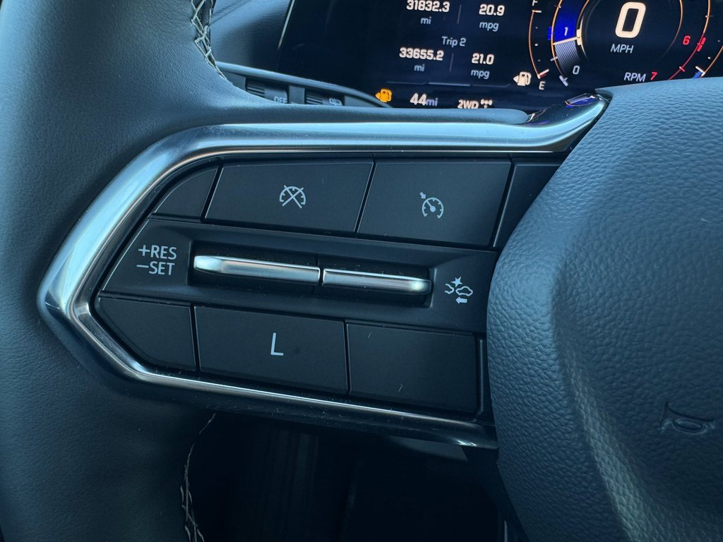 2025 Chevrolet Traverse photo 16