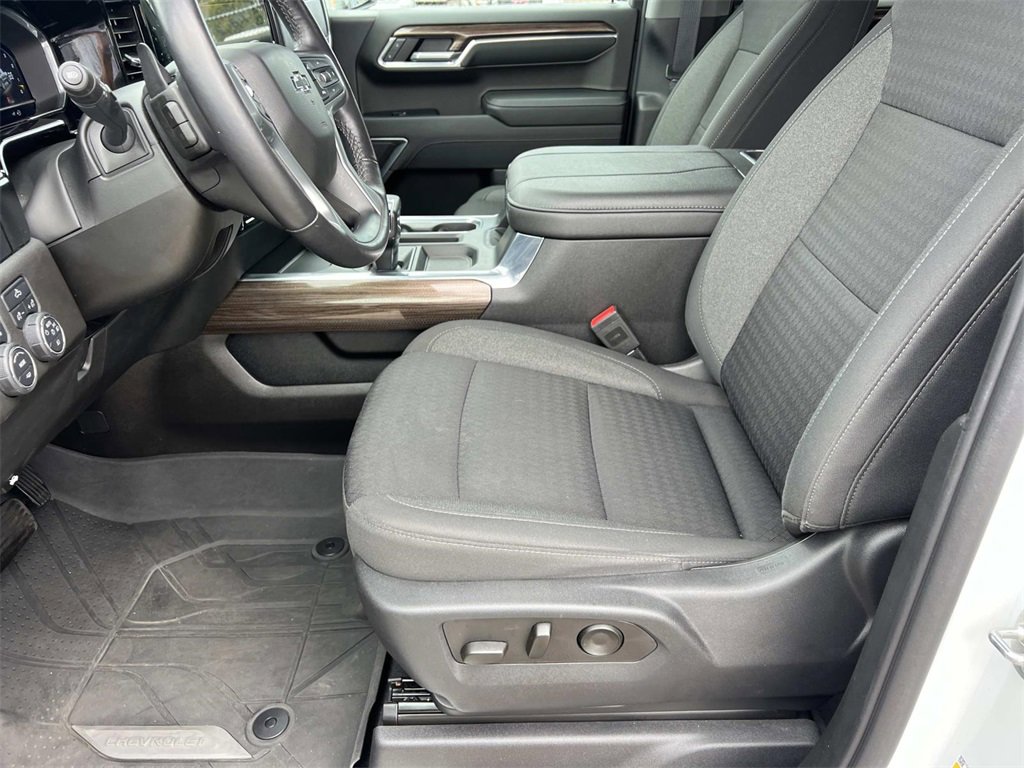 2023 Chevrolet Silverado 1500 RST photo 14