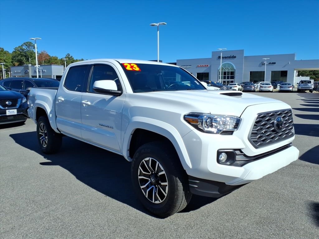 2023 Toyota Tacoma TRD Sport's photo