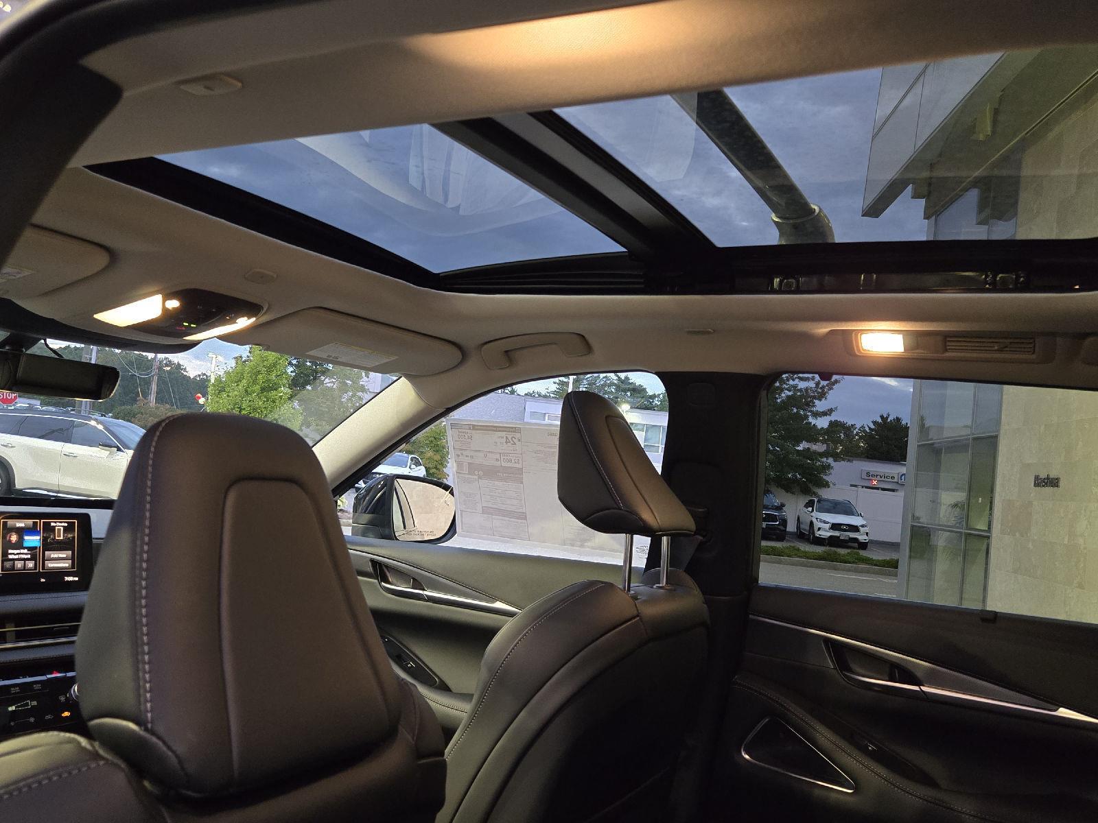 2026 Infiniti QX60 Luxe photo 11