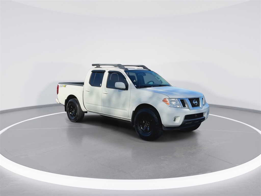 2013 Nissan Frontier PRO-4X photo 2