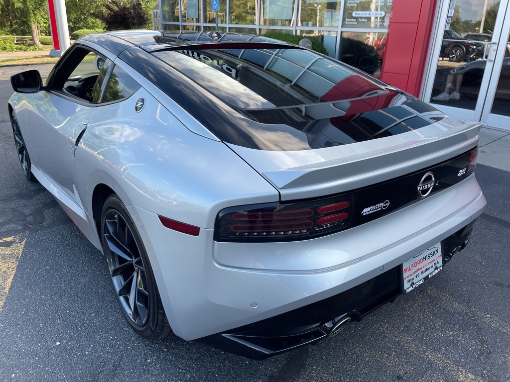2024 Nissan Z Performance photo 3