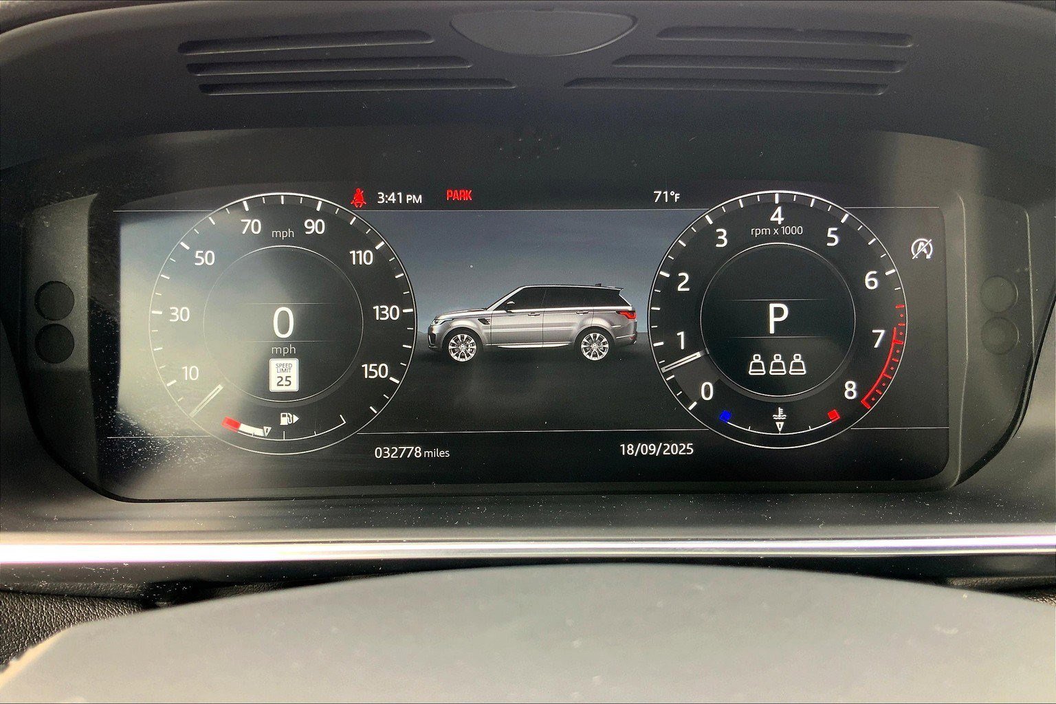 2022 Land Rover Range Rover Sport HSE photo 14