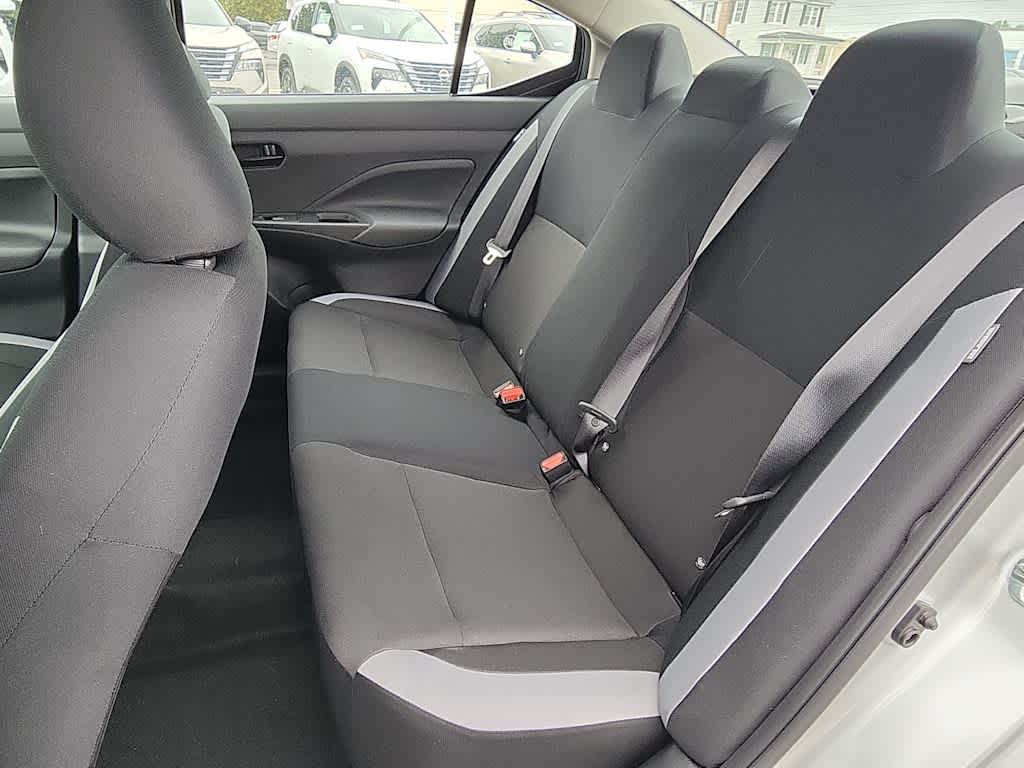 2025 Nissan Versa S photo 4