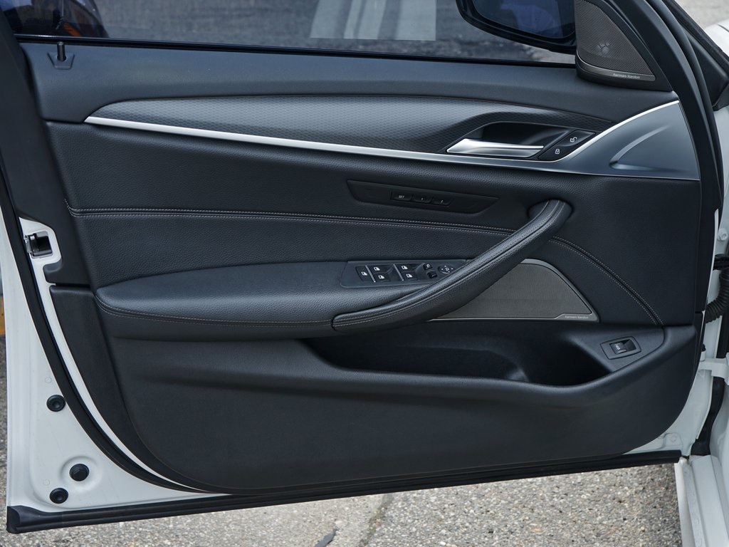 2021 Bmw 530i photo 4